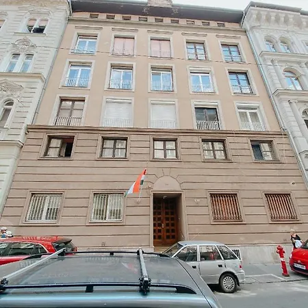 Daire Paulay 11 Center Designer Budapeşte